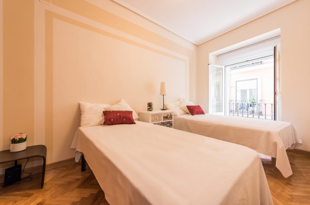 مدريد Almaden Apartment الغرفة الصورة