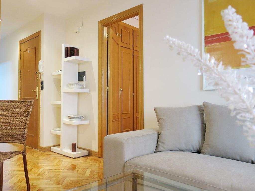 مدريد Almaden Apartment الغرفة الصورة