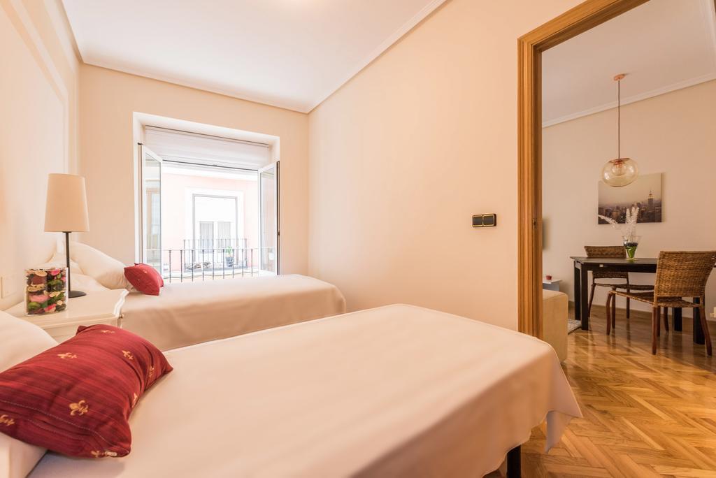 مدريد Almaden Apartment الغرفة الصورة
