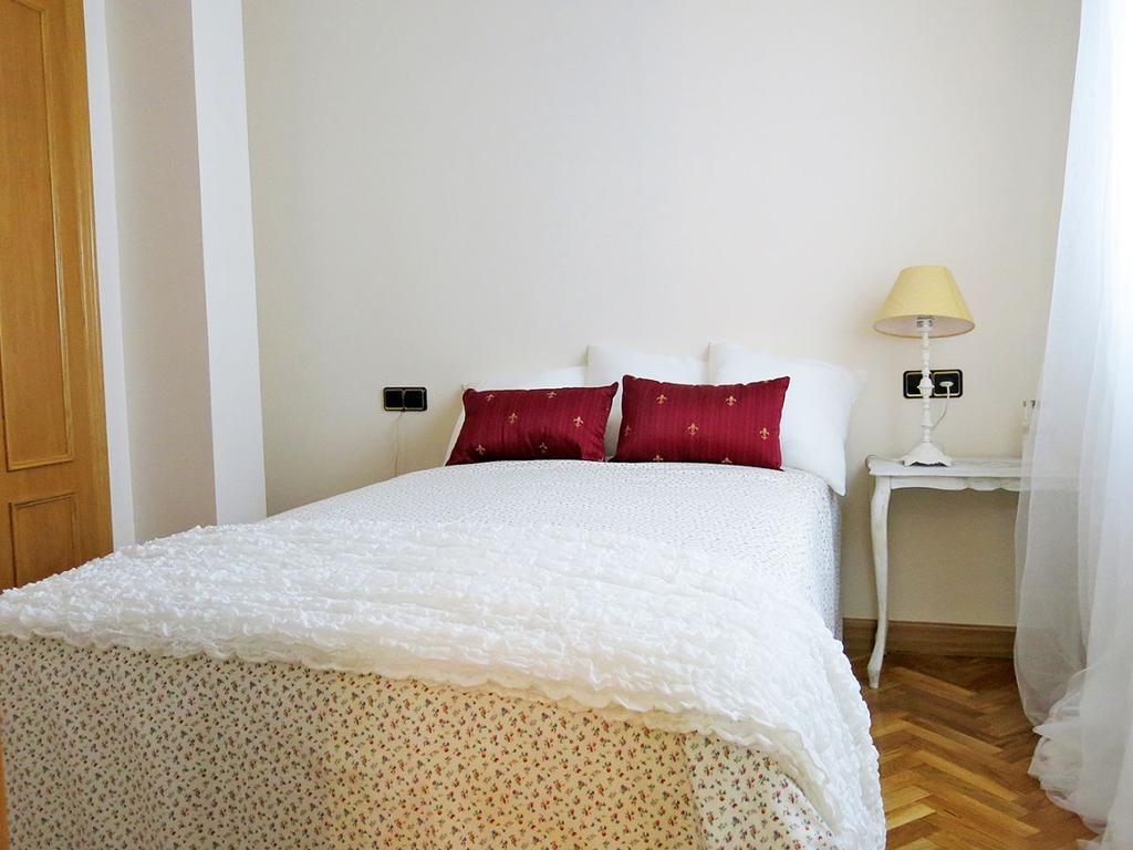 مدريد Almaden Apartment الغرفة الصورة